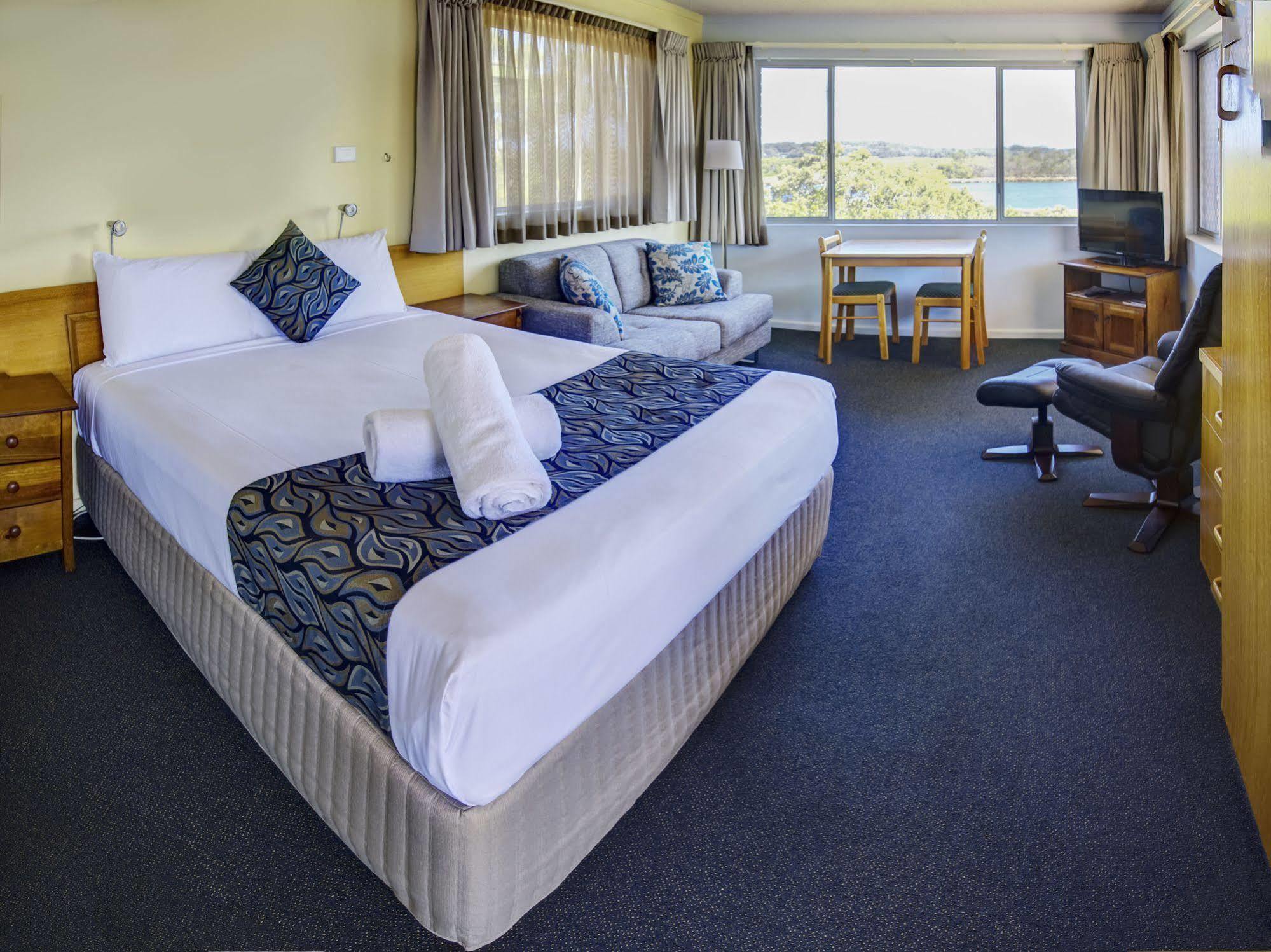 Haven Waters Motel & Apartments Норт-Хейвен Экстерьер фото